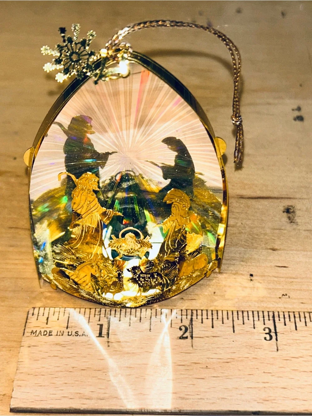 Holographic Nativity Lunt Gold Plated 3D Nativity Scene Christmas Ornament 3.5”
